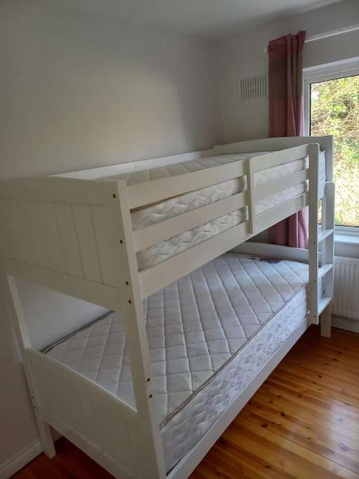Large 4Bed Available Long-Term In Letterkenny Exterior foto