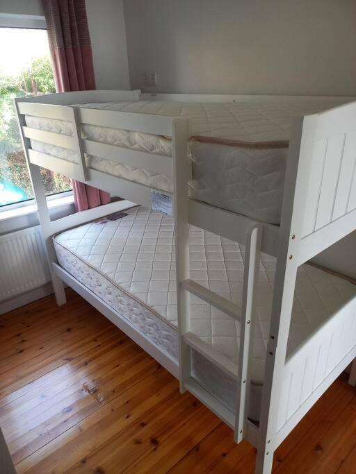 Large 4Bed Available Long-Term In Letterkenny Exterior foto